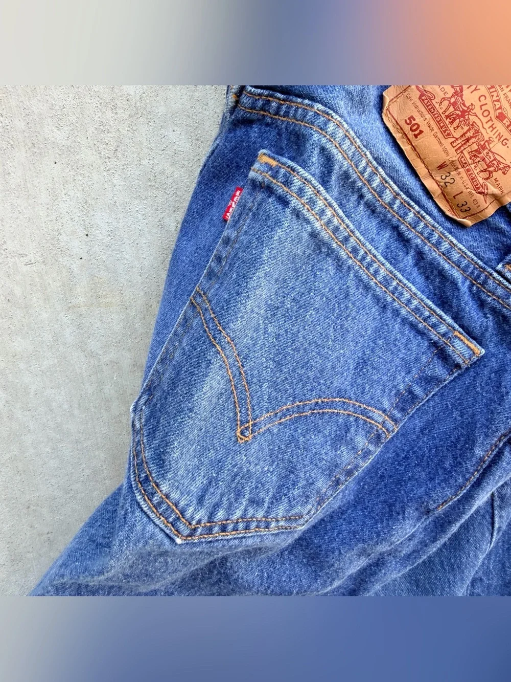 Vintage Levi’s 501 Jeans Made In USA 90s Button Fly 30x29
